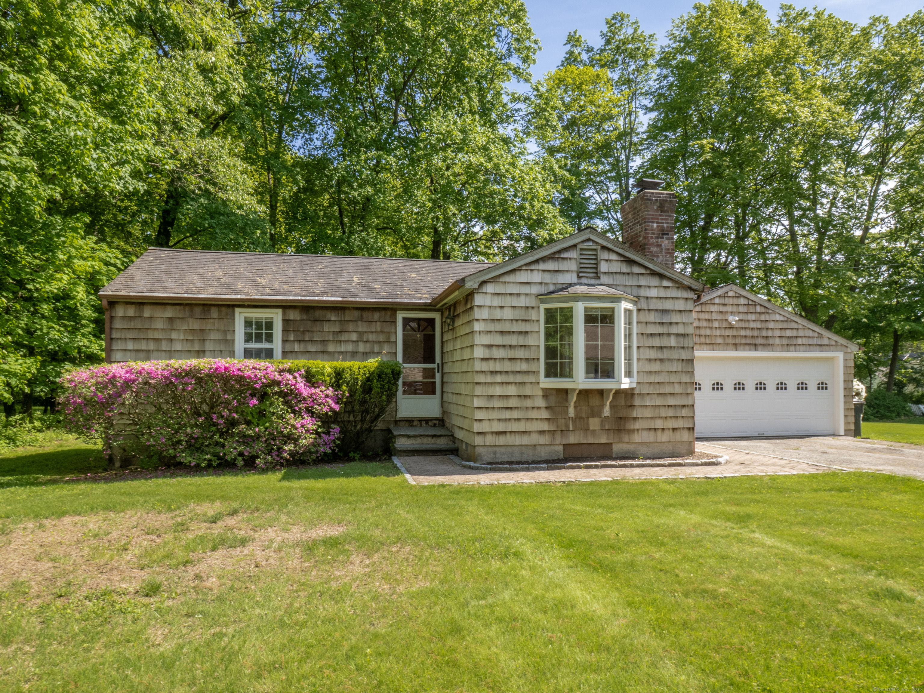 Rental Property at Hayes Lane, Ridgefield, Connecticut - Bedrooms: 2 
Bathrooms: 1 
Rooms: 4  - $3,600 MO.