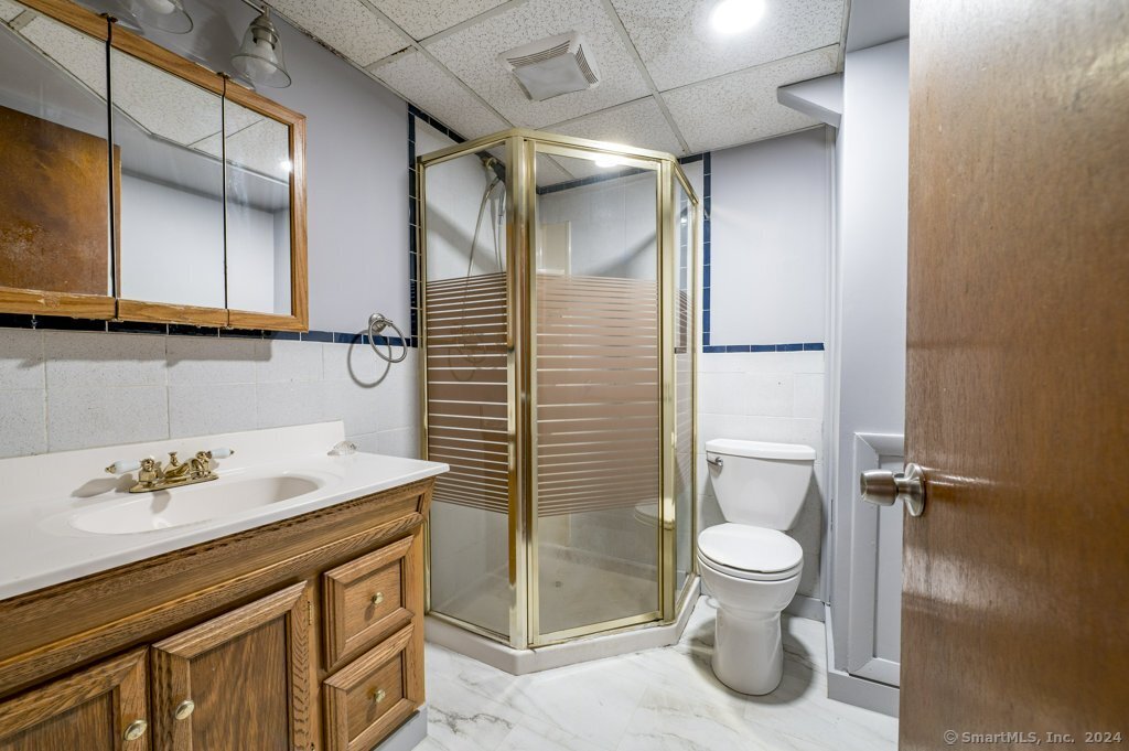 29 Lochbourne Drive, Clinton, Connecticut image 11