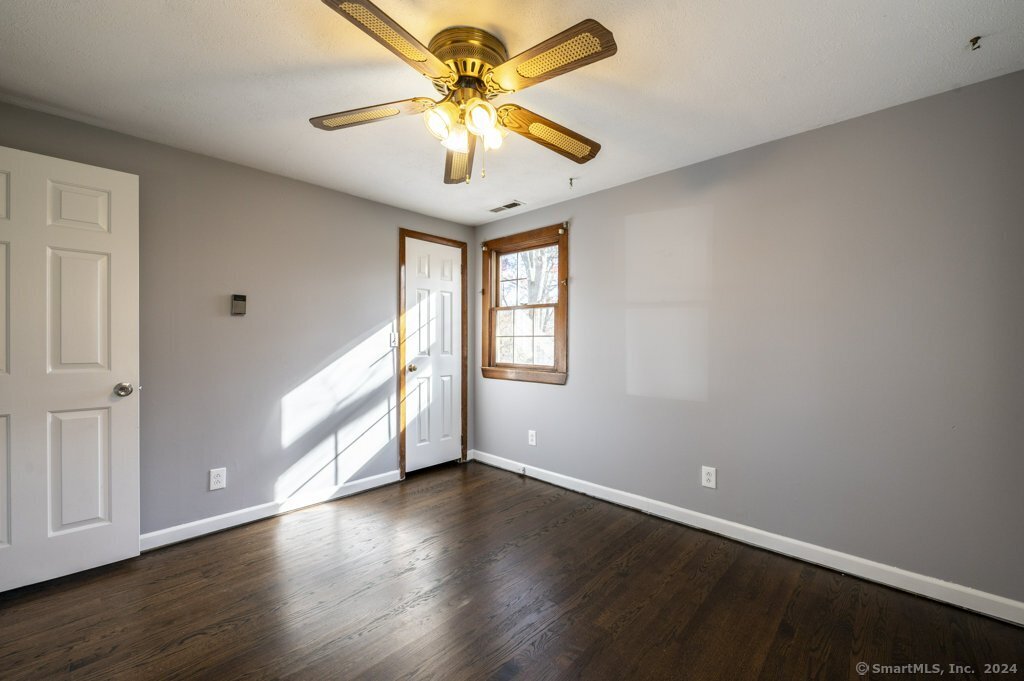 29 Lochbourne Drive, Clinton, Connecticut image 19