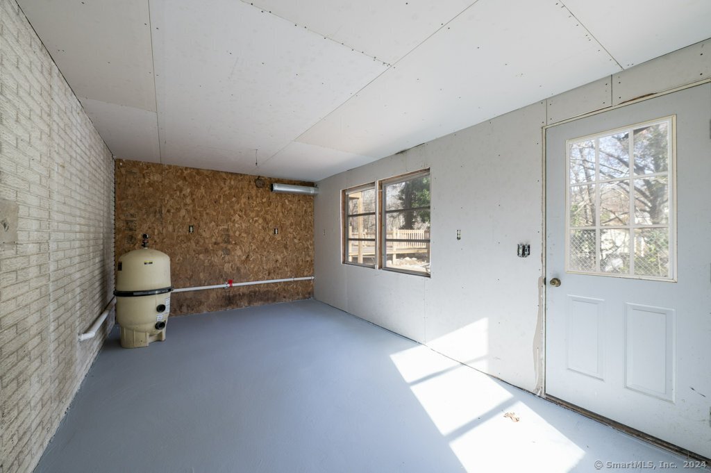 29 Lochbourne Drive, Clinton, Connecticut image 9
