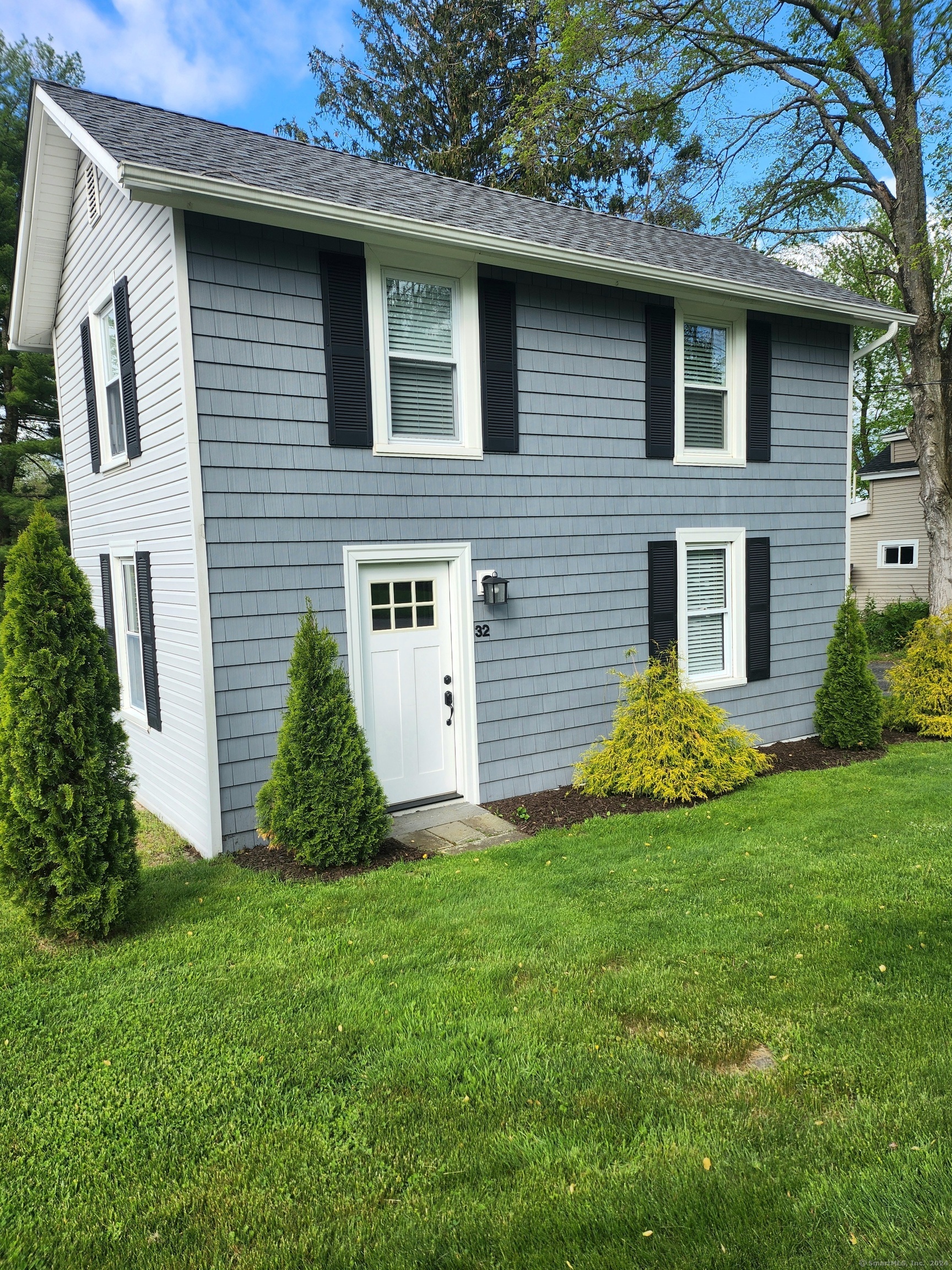 Property for Sale at 32 Elm Street, Colchester, Connecticut - Bedrooms: 3 
Bathrooms: 1 
Rooms: 7  - $285,000