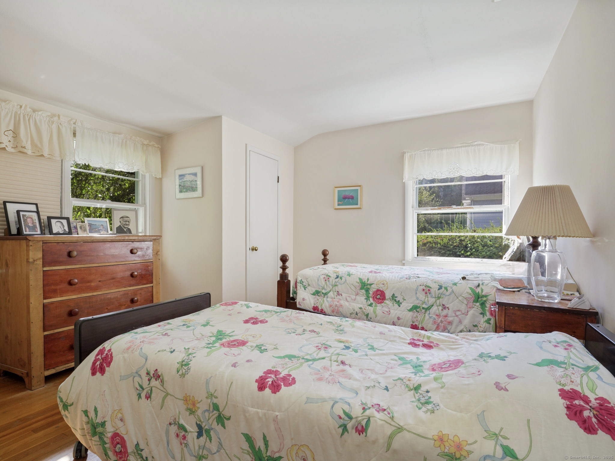 Norwalk, Connecticut 06853, United States, 3 Bedrooms Bedrooms, ,2 BathroomsBathrooms,Residential,Active,221458