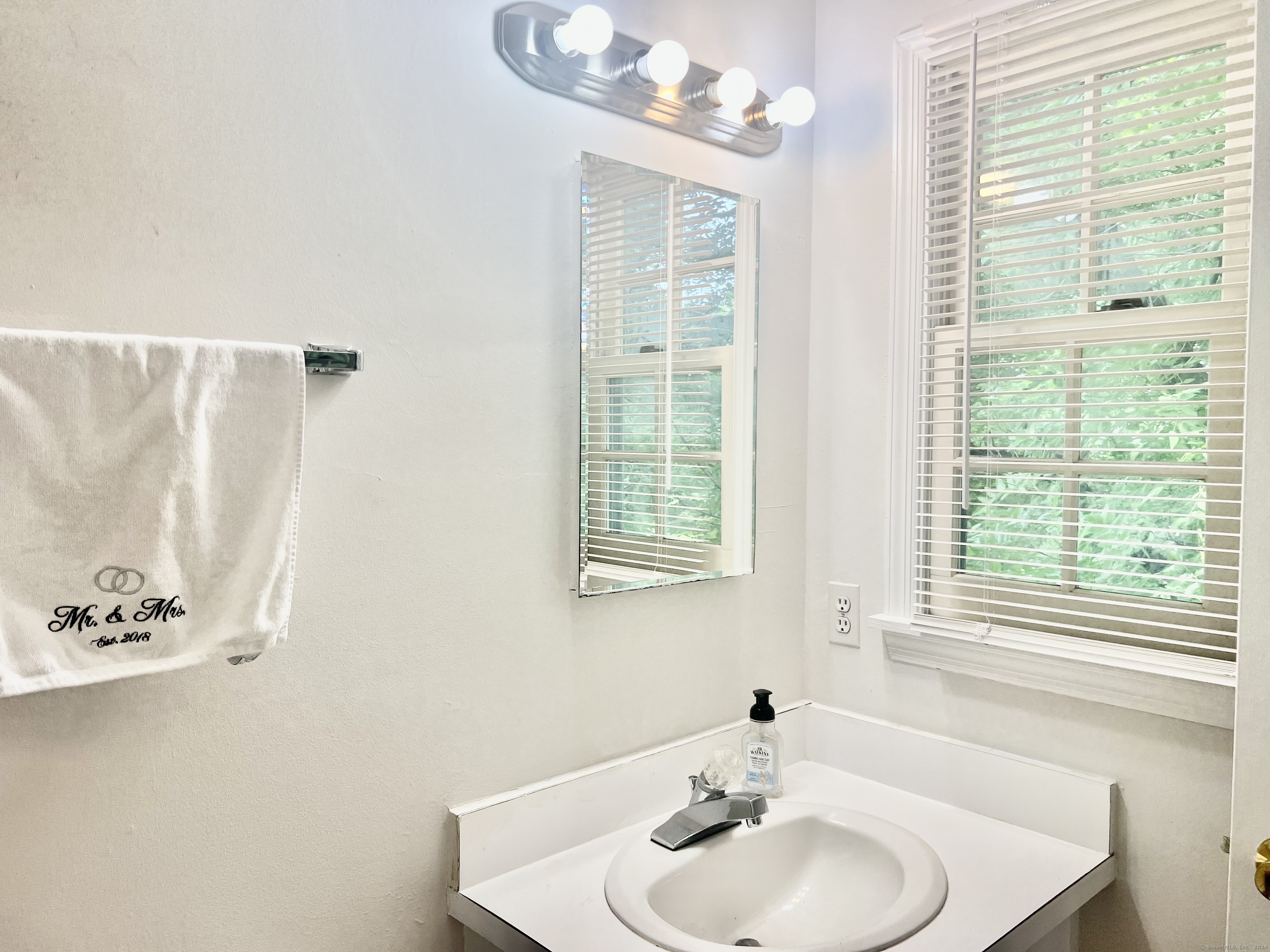 118 Grove Street #APT 8, Stamford, Connecticut image 10