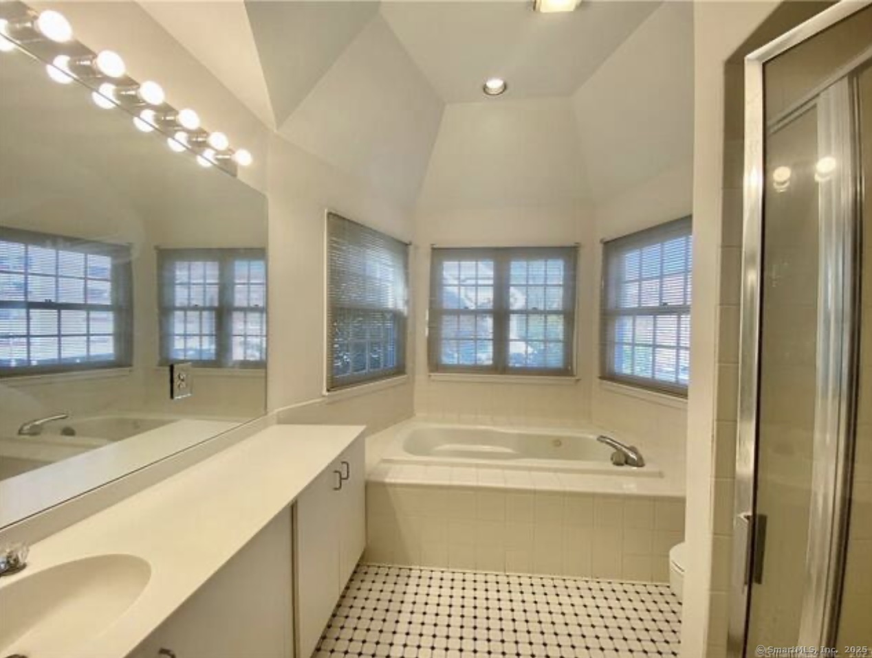 118 Grove Street #APT 8, Stamford, Connecticut image 18