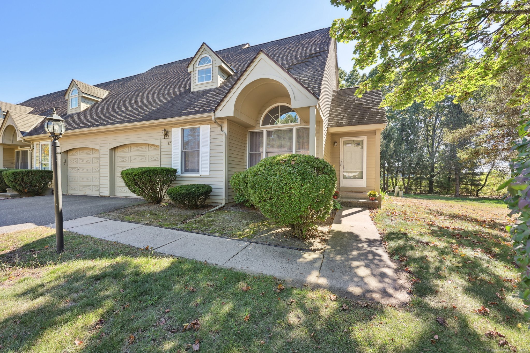 17 Fox Hollow Drive 17