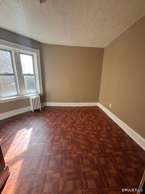 Multifamily For Rent - 205 Washington Avenue #205-C8<br/> Fairfield County, Bridgeport, CT 06604
