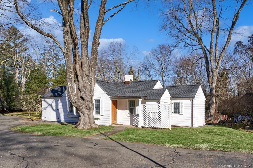 Photo 33 of 40 of 2 Newtown Turnpike house