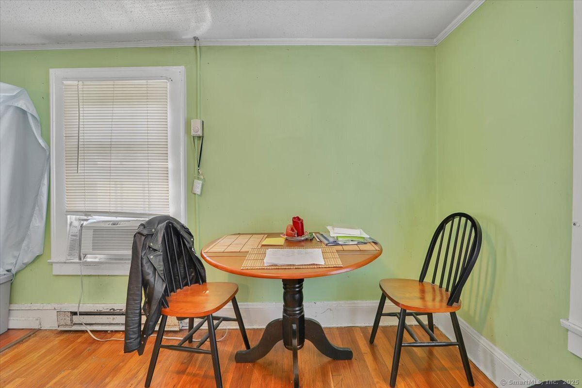 Norwich, Connecticut 06360, United States, 5 Bedrooms Bedrooms, ,4 BathroomsBathrooms,Residential,Active,161296