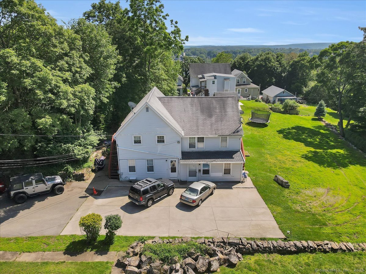 Norwich, Connecticut 06360, United States, 5 Bedrooms Bedrooms, ,4 BathroomsBathrooms,Residential,Active,161296