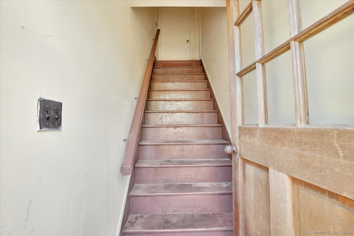 Norwich, Connecticut 06360, United States, 5 Bedrooms Bedrooms, ,4 BathroomsBathrooms,Residential,Active,161296