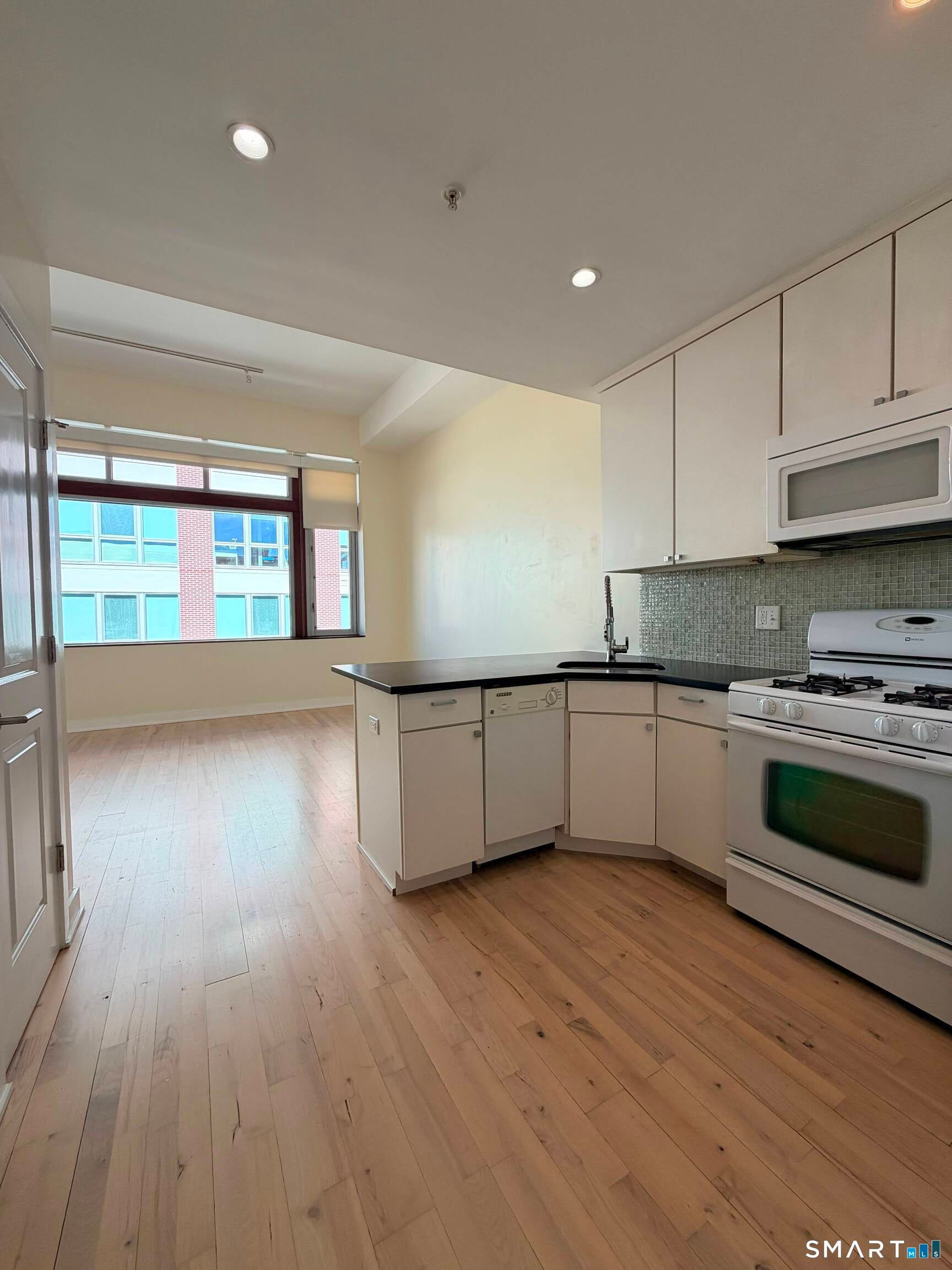 804 Chapel Street 302