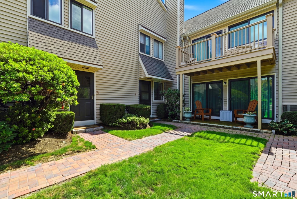 Photo of 377 Glenbrook Road #3, Stamford, CT 06906 (MLS # 24212371)