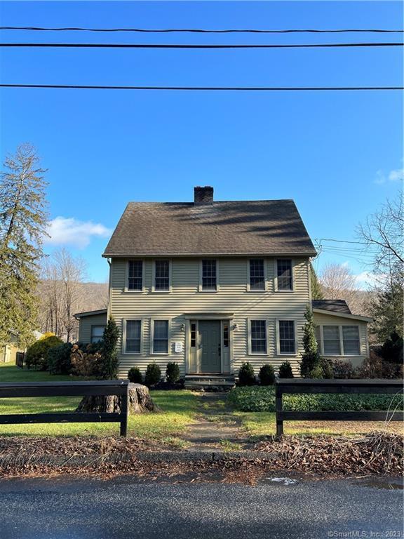 43 Gaylord Road, New Milford, Connecticut - 4 Bedrooms  
5 Bathrooms  
10 Rooms - 