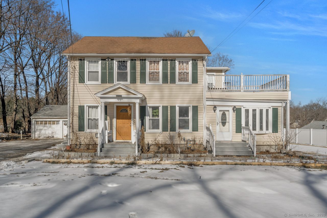 Property for Sale at Cedar Heights Road, Stamford, Connecticut - Bedrooms: 8 
Bathrooms: 4 
Rooms: 15  - $989,000