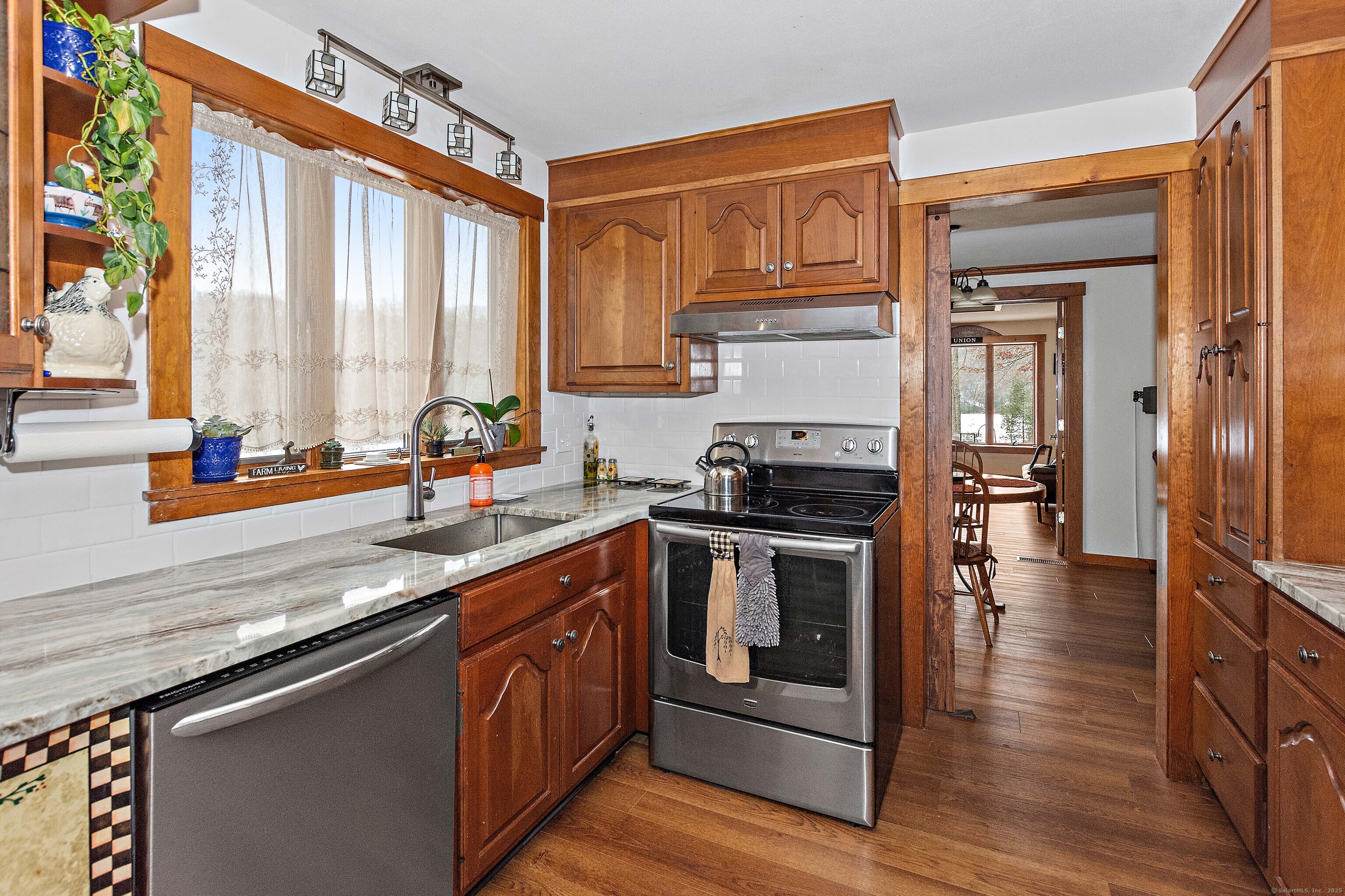 513 Buckley Highway, Union, Connecticut image 6