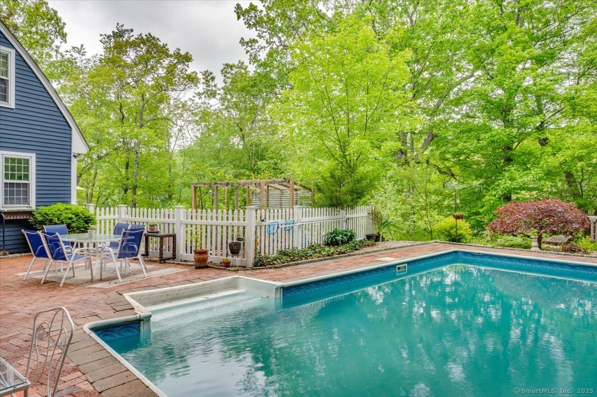 286 Limestone Road