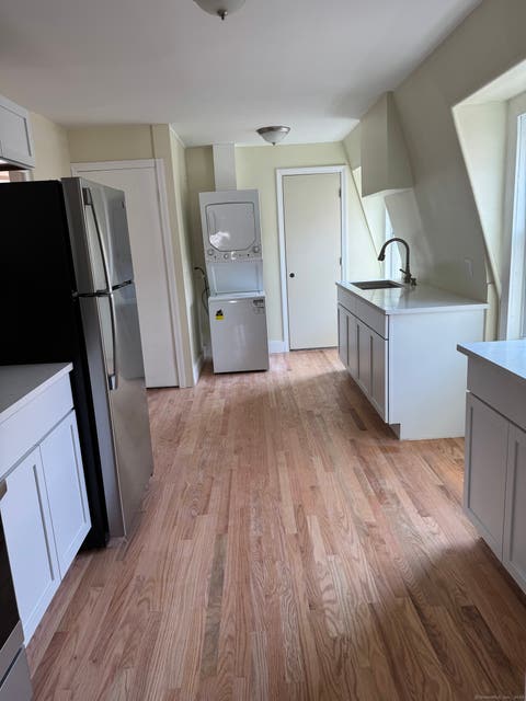 Multifamily For Rent - 52 Pearl Street #3<br/> New Haven, CT 06511