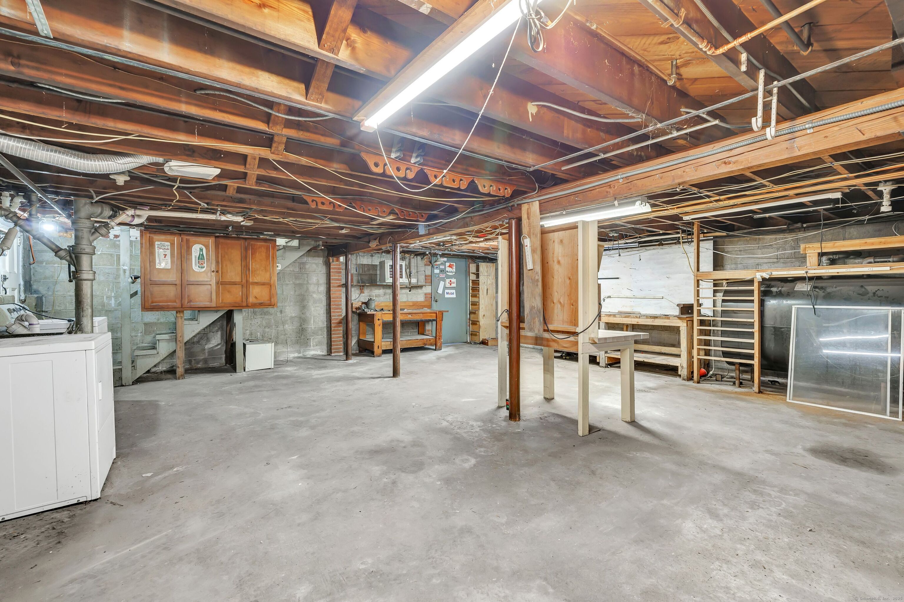 175 Crestview Drive, Bridgeport, Connecticut image 31