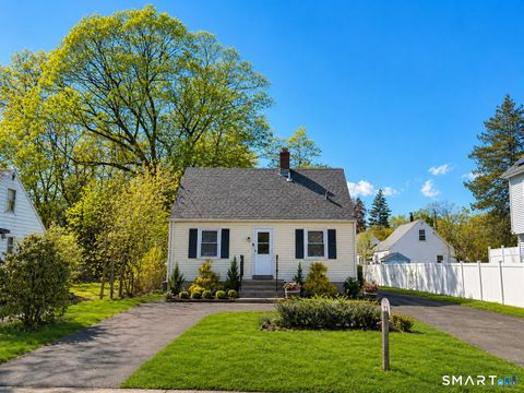 Photo of 121 Pool Road, North Haven, CT 06473 (MLS # 24167922)