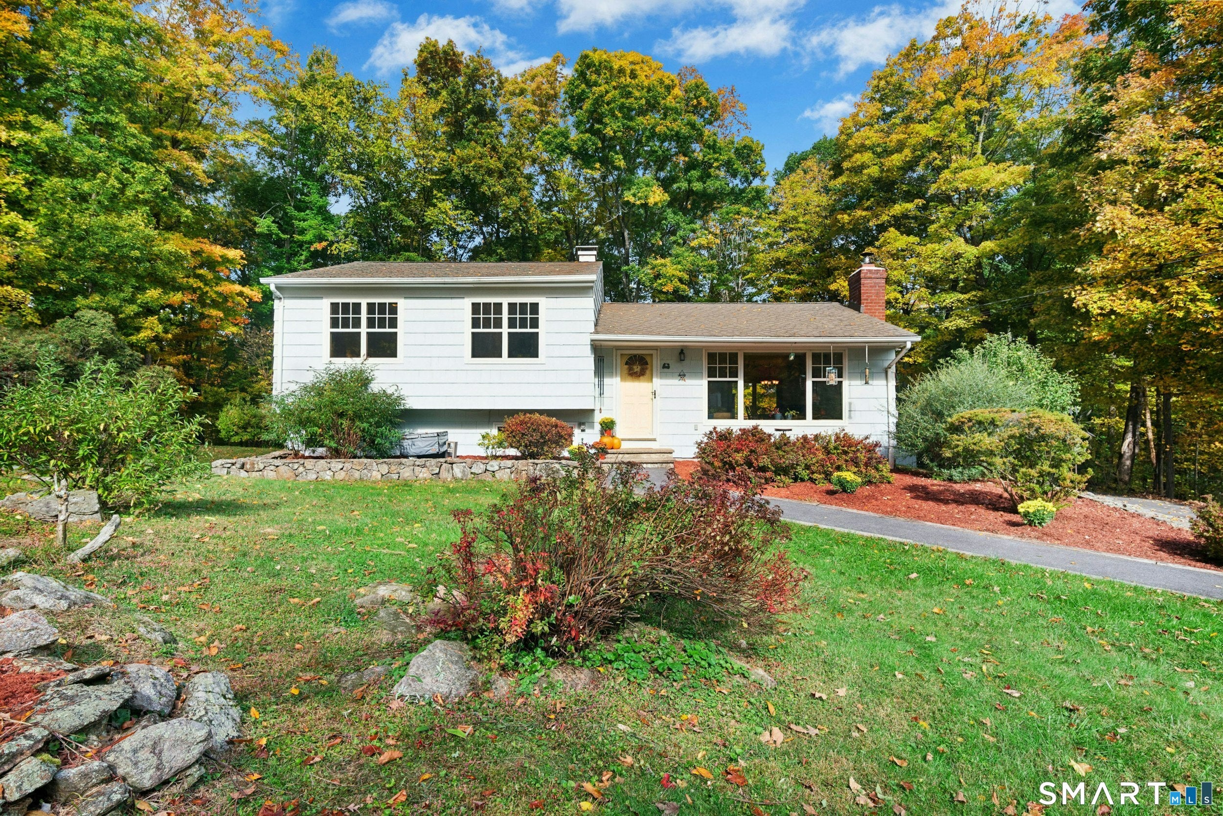 35 Aspen Ledges Road