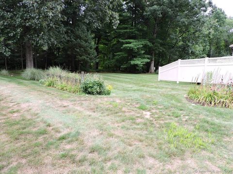 A home in South Windsor