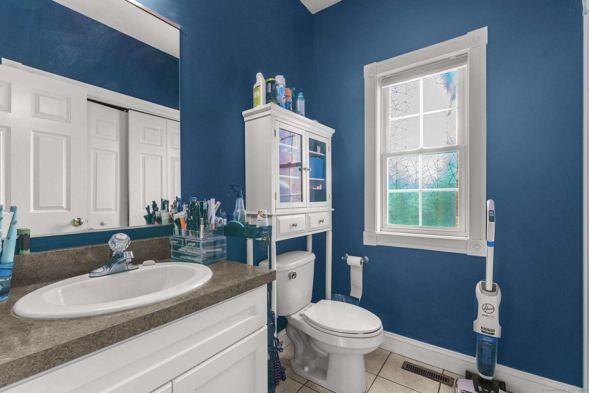 22 Mathieu Lane, East Hampton, Connecticut image 17