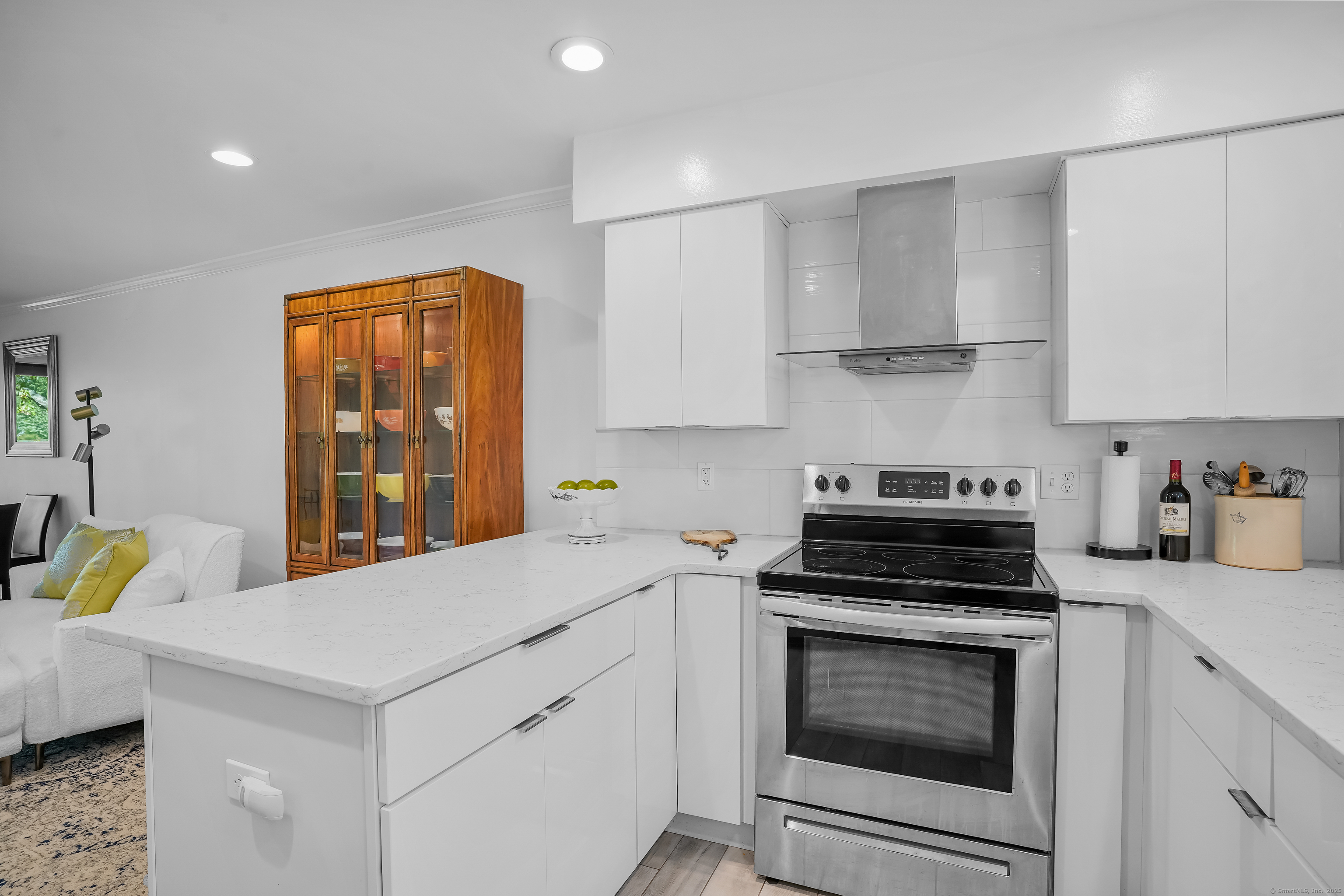 147 Rowayton Woods Drive #147, Norwalk, Connecticut image 4