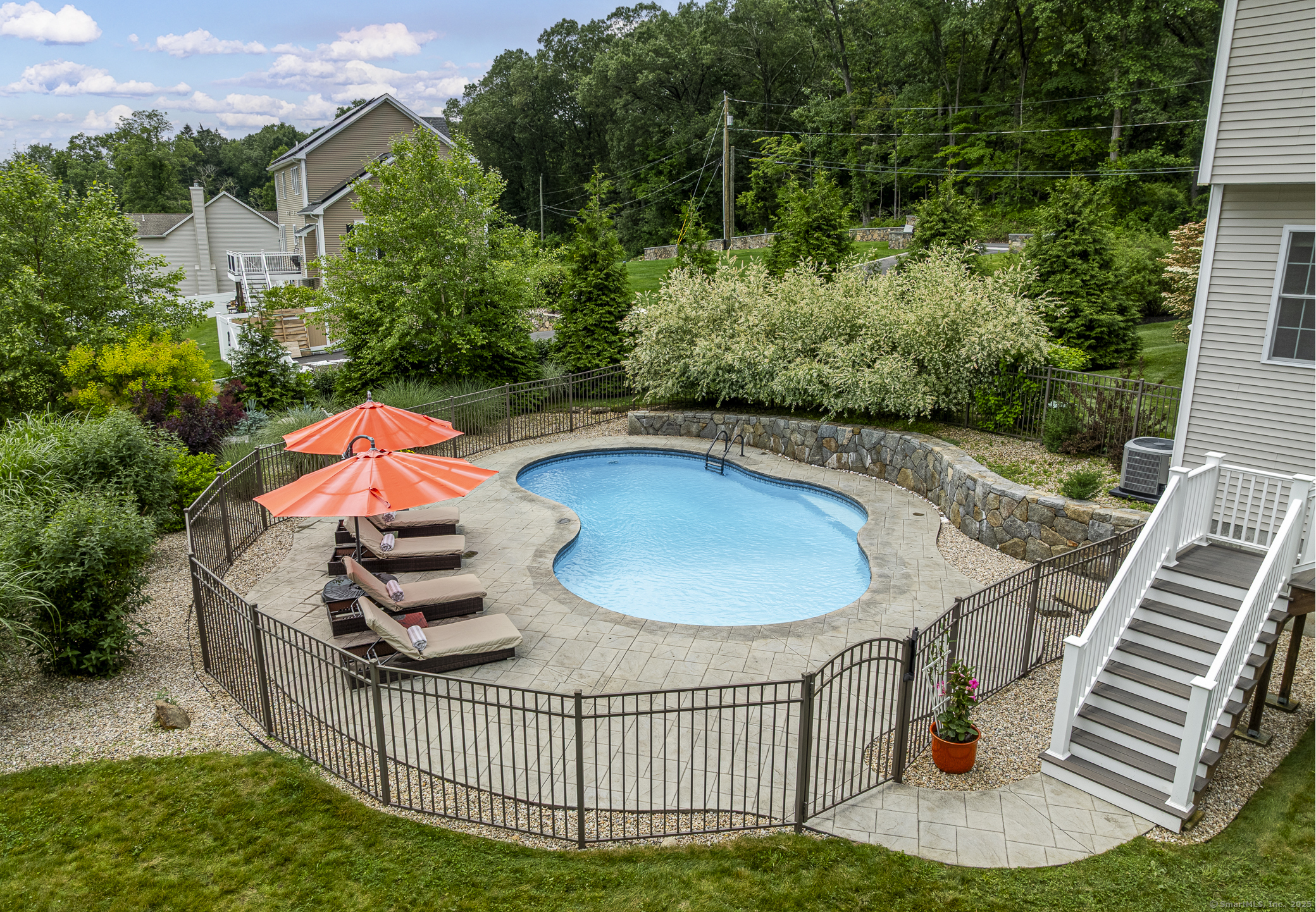 Bethel, Connecticut 06801, United States, 5 Bedrooms Bedrooms, ,3 BathroomsBathrooms,Residential,Pending,227264