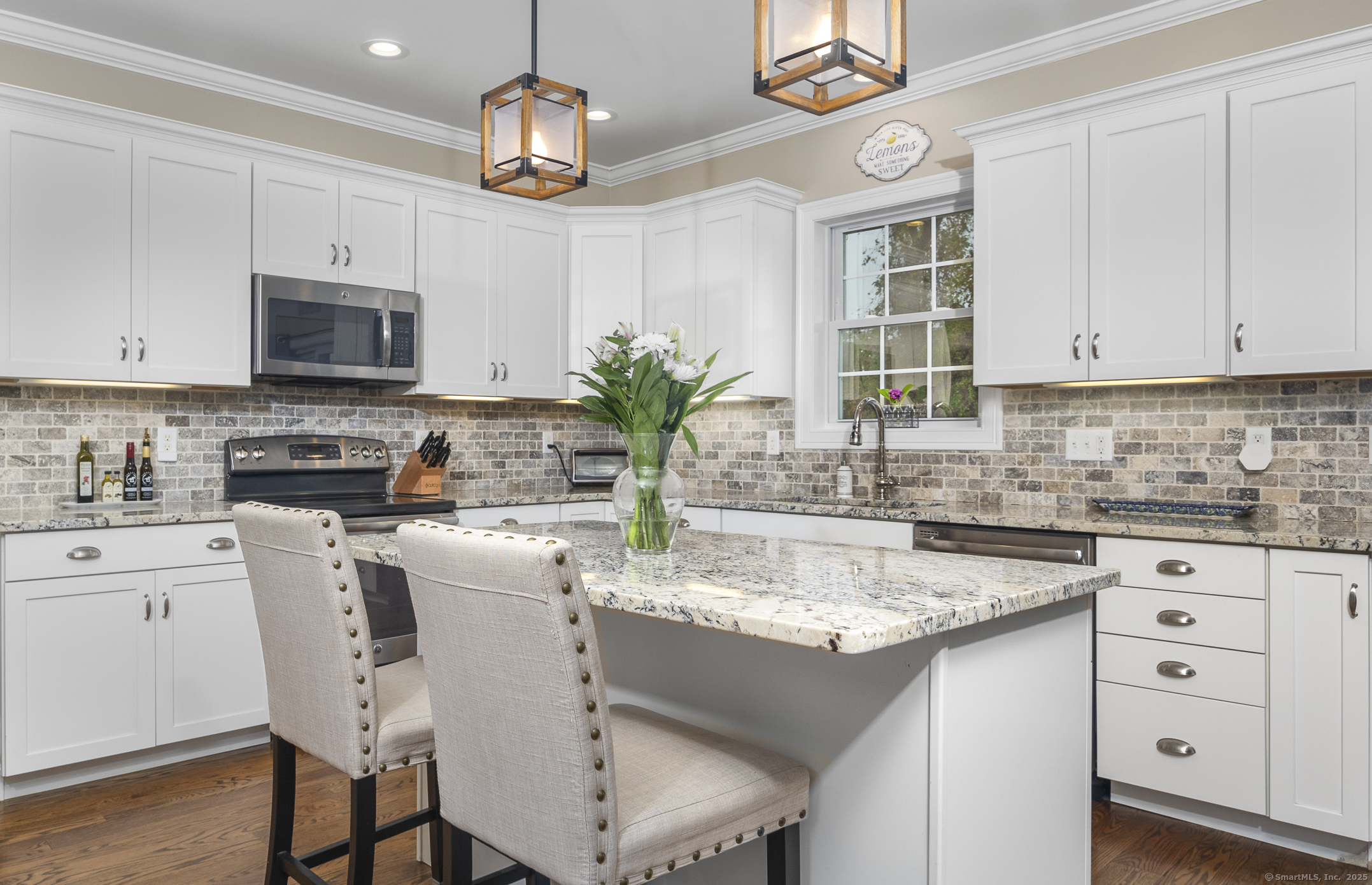 Bethel, Connecticut 06801, United States, 5 Bedrooms Bedrooms, ,3 BathroomsBathrooms,Residential,Pending,227264