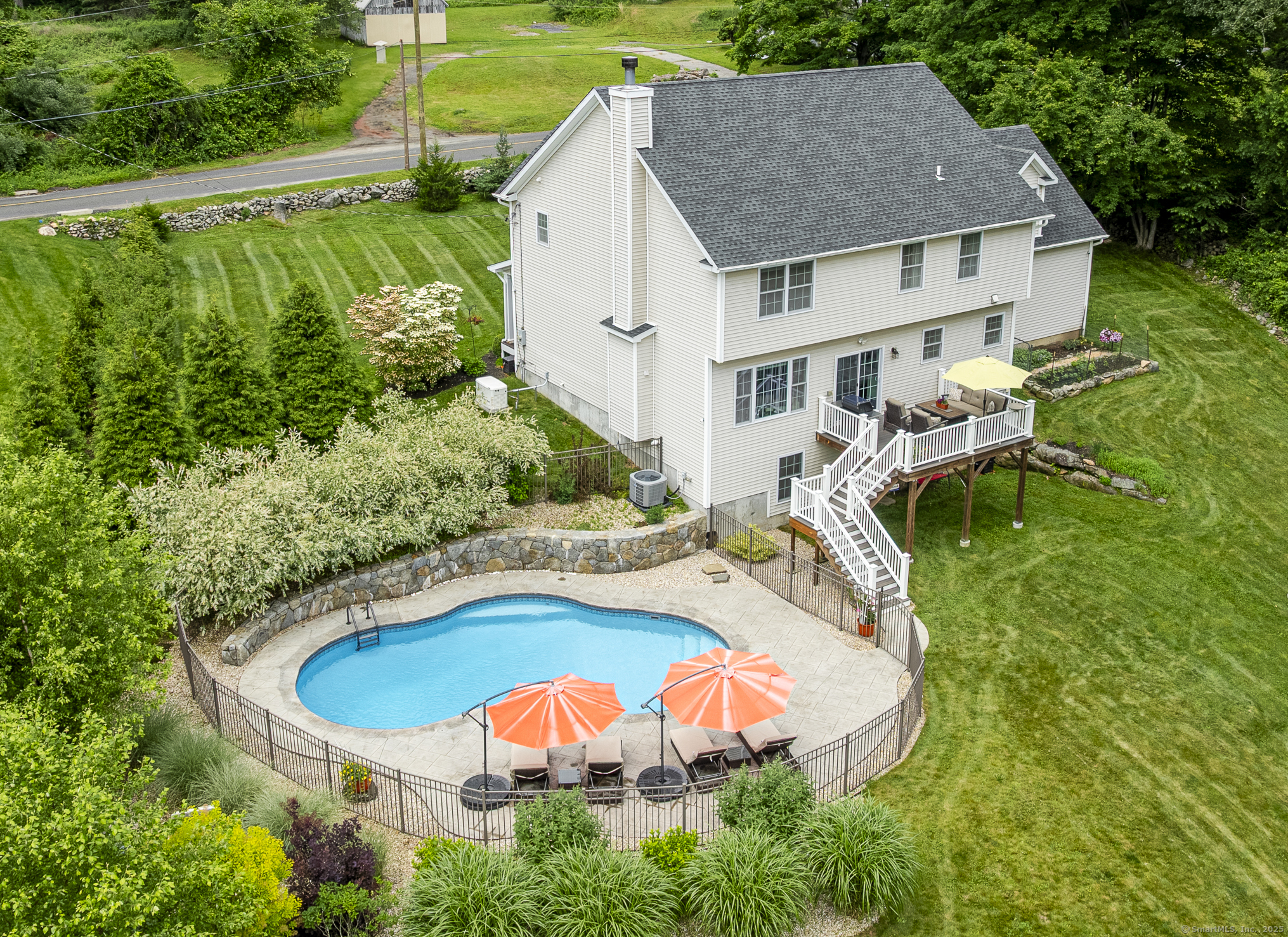 Bethel, Connecticut 06801, United States, 5 Bedrooms Bedrooms, ,3 BathroomsBathrooms,Residential,Pending,227264