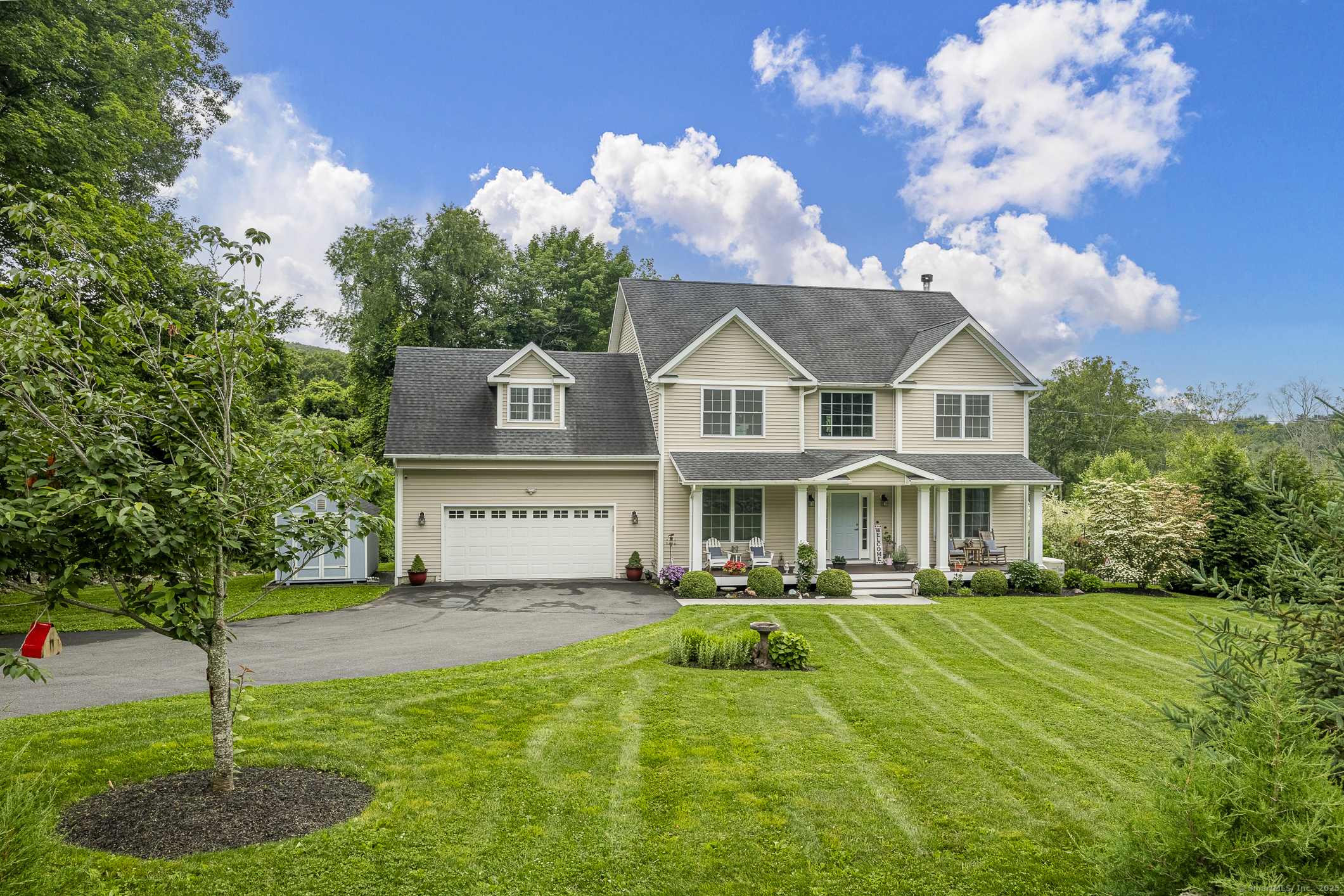 Bethel, Connecticut 06801, United States, 5 Bedrooms Bedrooms, ,3 BathroomsBathrooms,Residential,Pending,227264