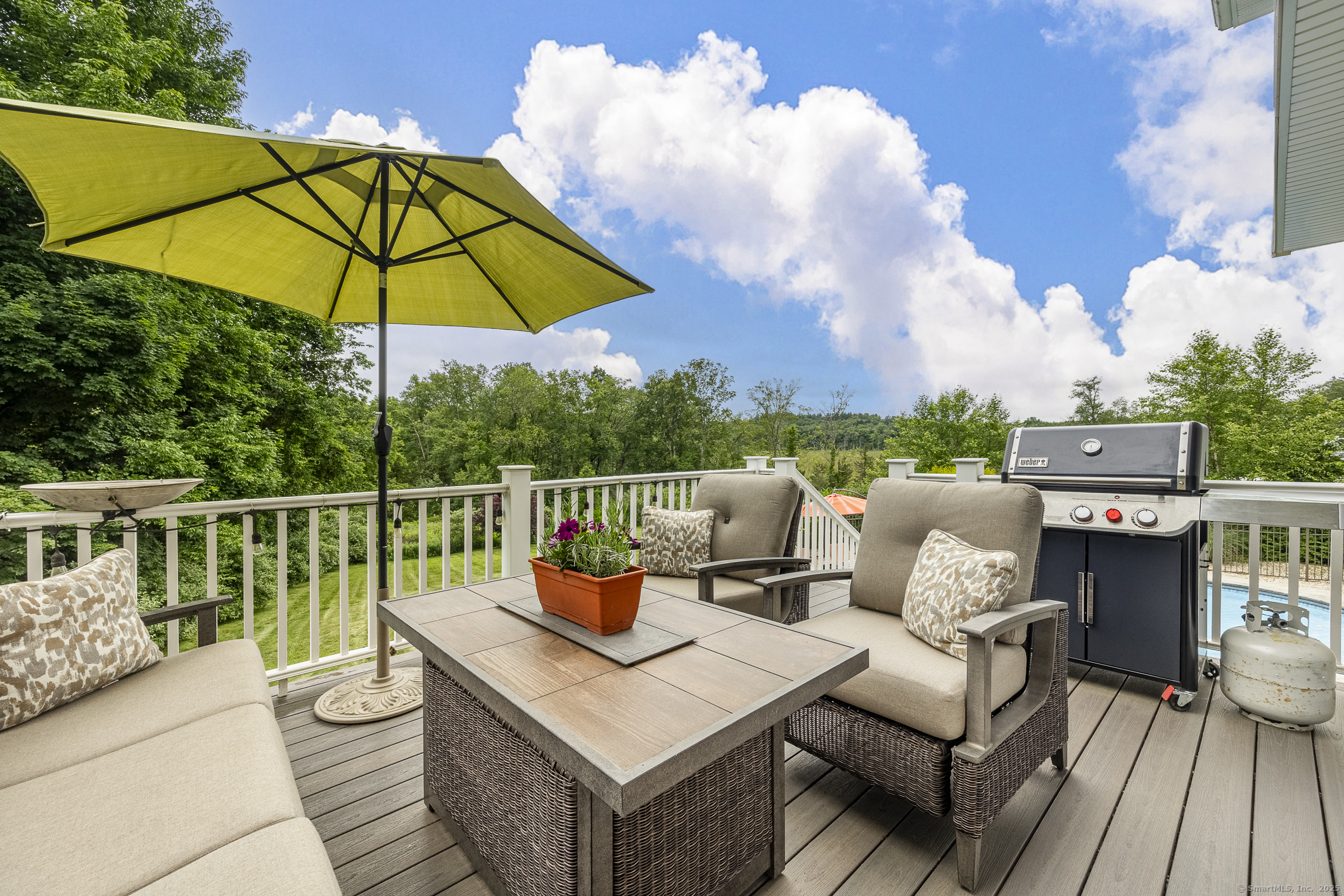 Bethel, Connecticut 06801, United States, 5 Bedrooms Bedrooms, ,3 BathroomsBathrooms,Residential,Pending,227264