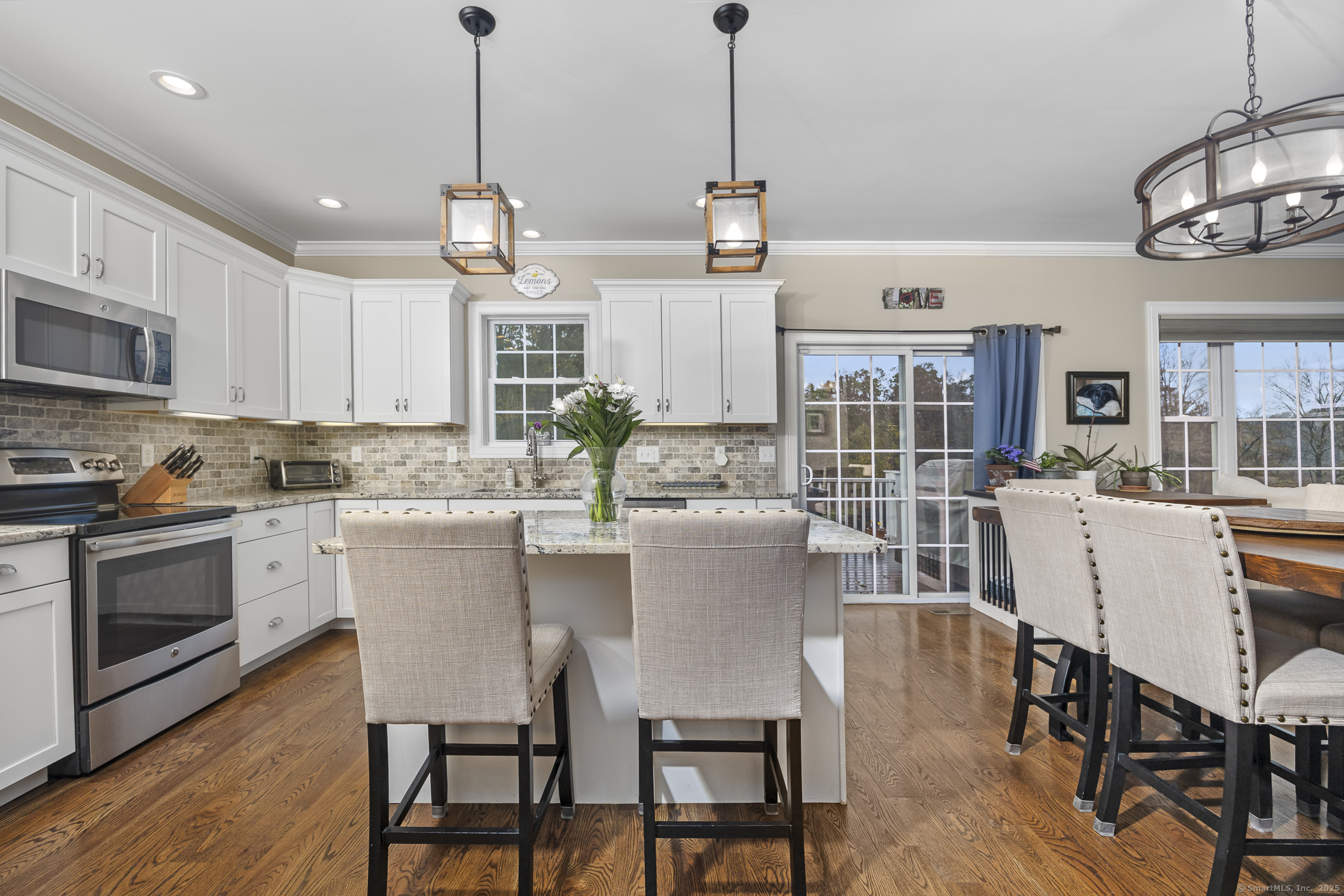 Bethel, Connecticut 06801, United States, 5 Bedrooms Bedrooms, ,3 BathroomsBathrooms,Residential,Pending,227264