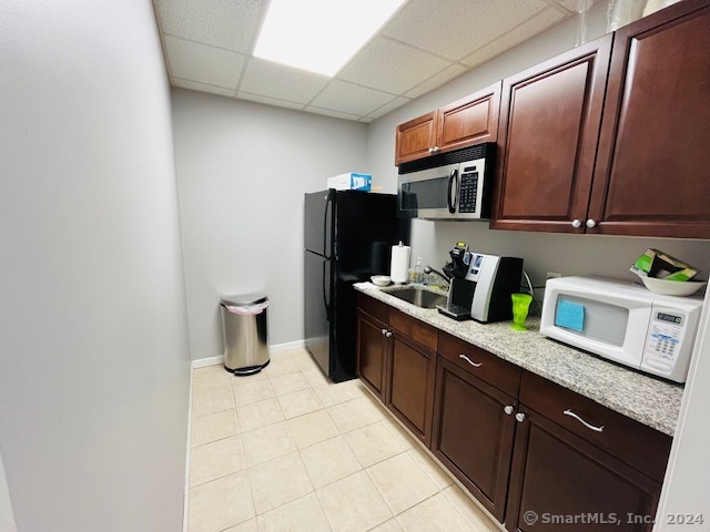 North Haven, Connecticut 06473, United States, ,Residential,Active,32555