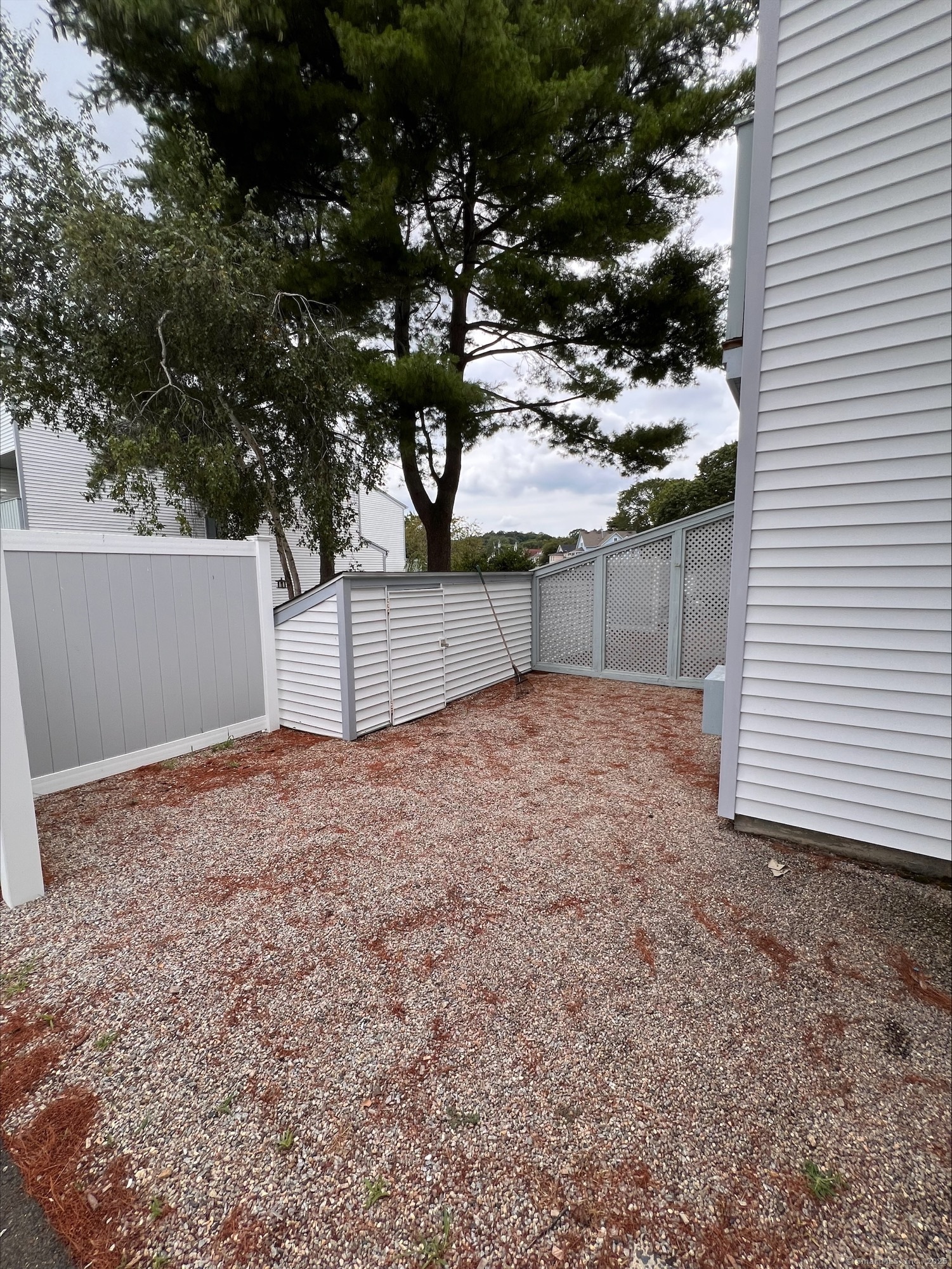 8 Hamre Lane A