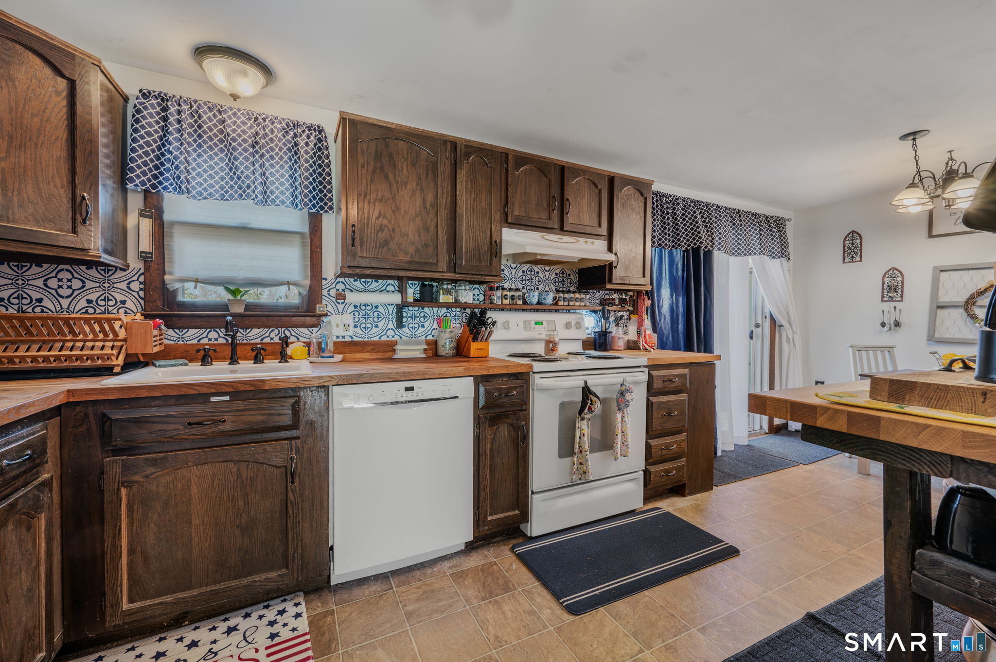 137 Fitchville Road
