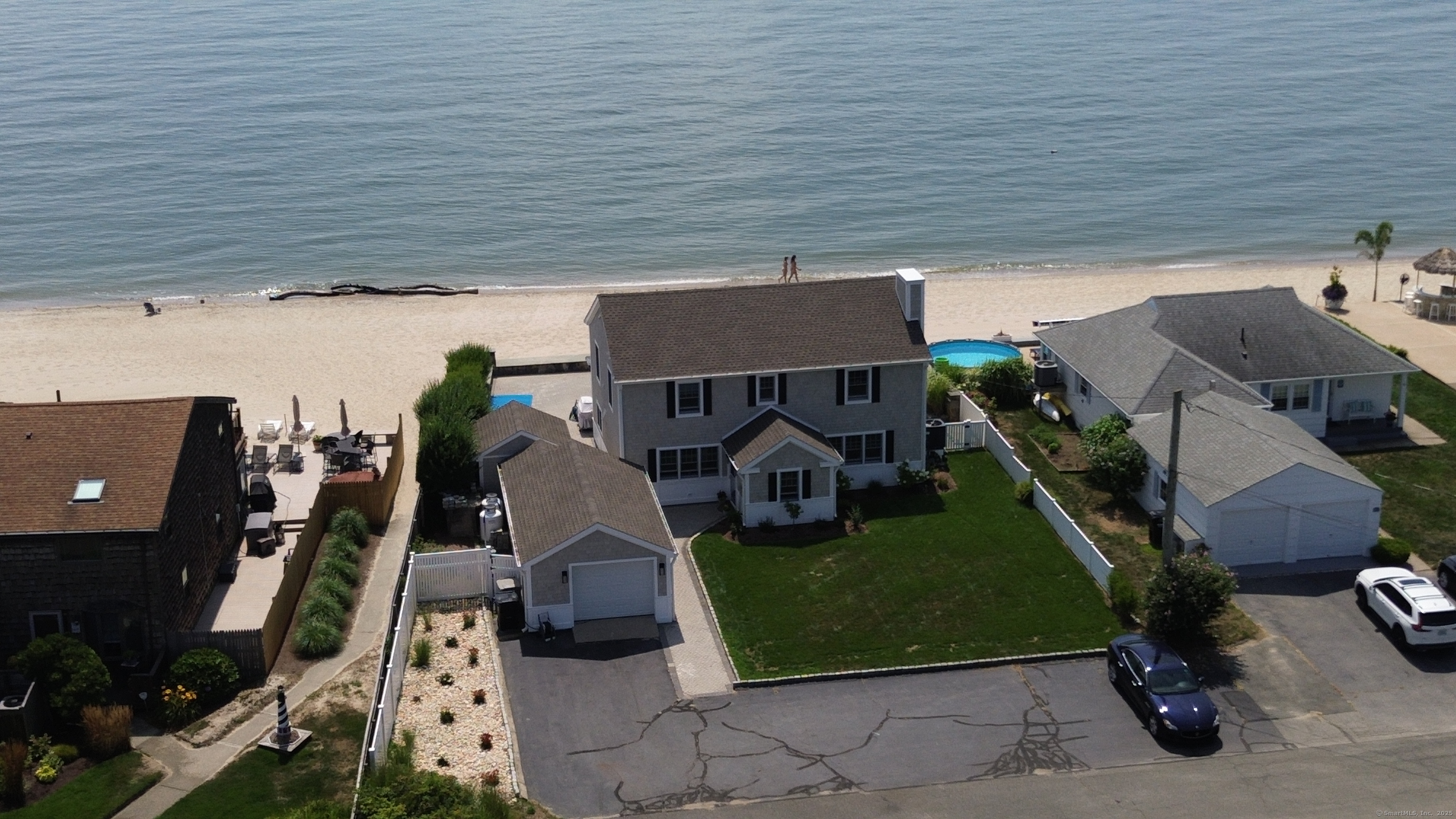 18 Belaire Manor