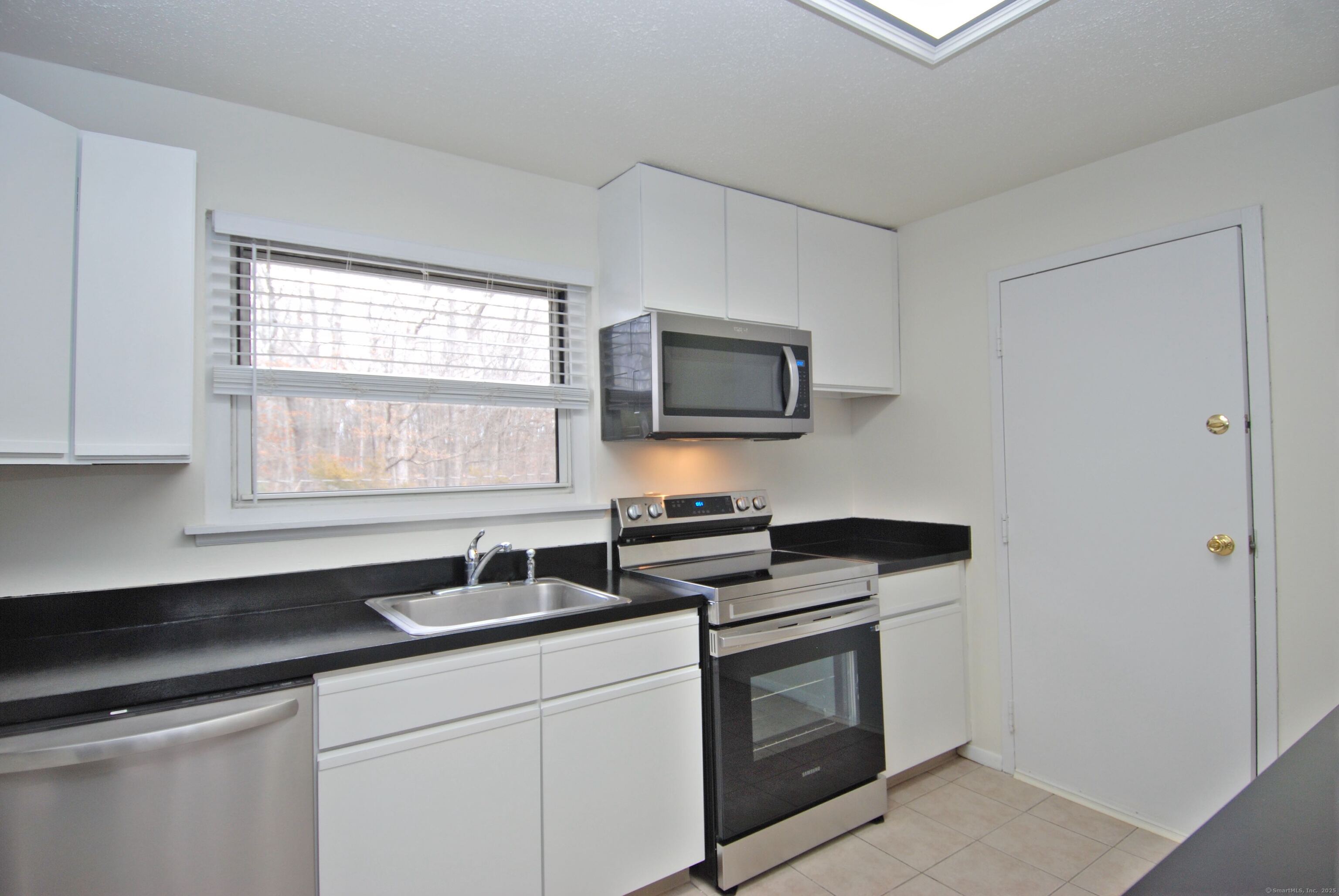 480 Oak Avenue #APT 64, Cheshire, Connecticut image 4