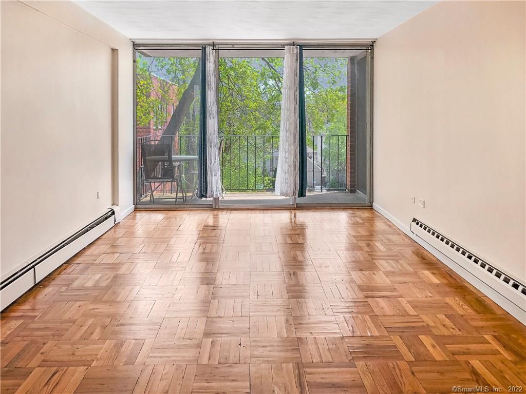 Glenbrook Road Apt 3E, Stamford, Connecticut - 1 Bedrooms  
1 Bathrooms  
3 Rooms - 