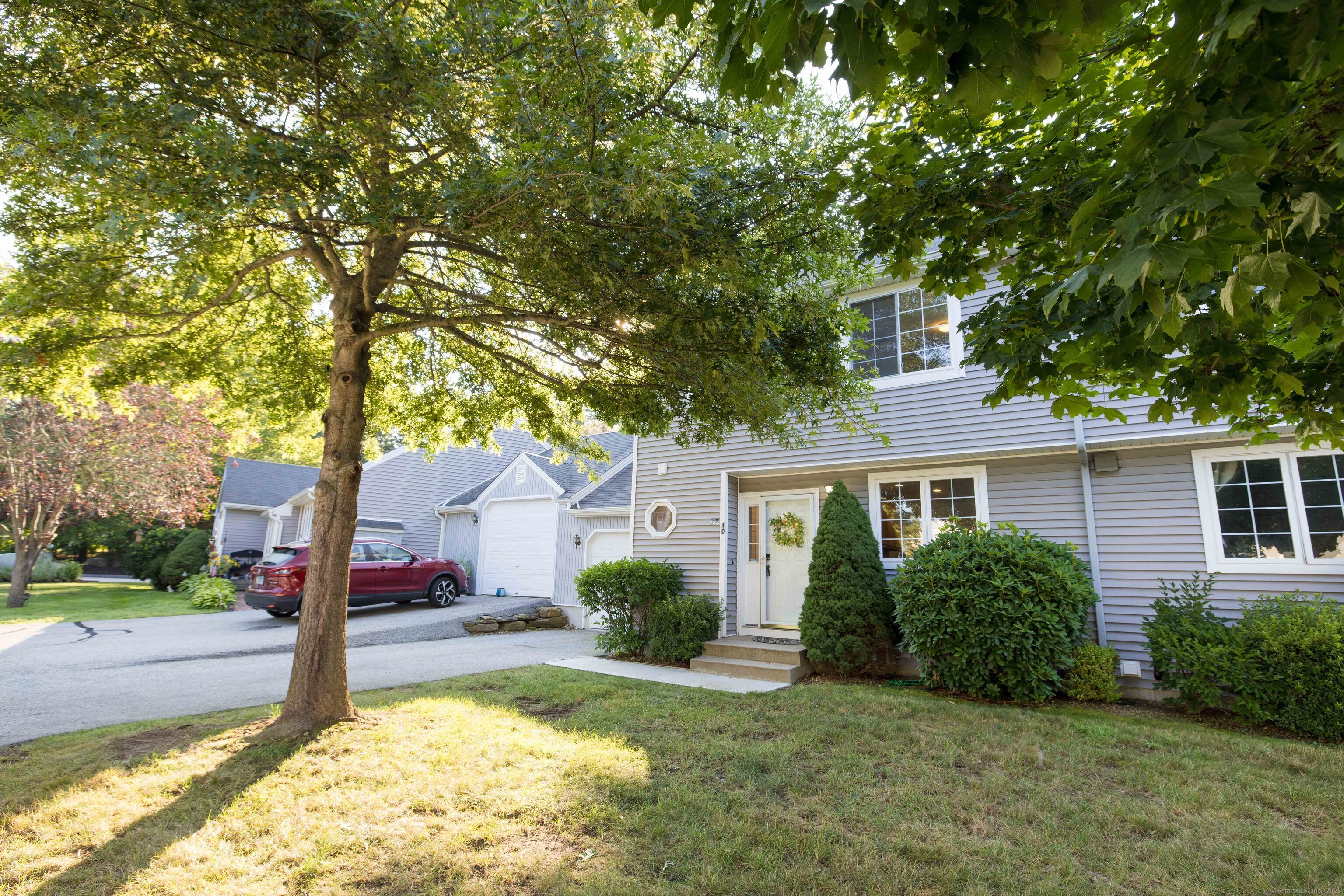 10 Uncas Court 10
