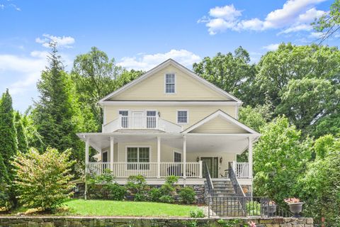 Single Family Residence in Greenwich CT 106 Orchard Street.jpg