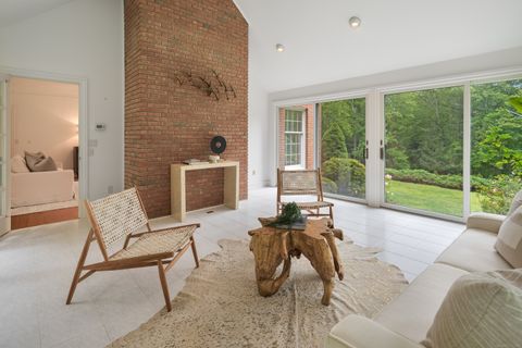 Tiny photo for 650 Laurel Road, New Canaan, CT 06840 (MLS # 24117341)