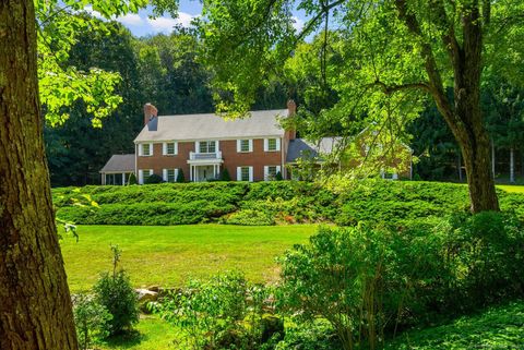 Tiny photo for 650 Laurel Road, New Canaan, CT 06840 (MLS # 24117341)