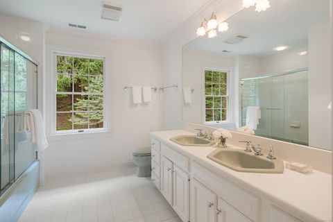 Tiny photo for 650 Laurel Road, New Canaan, CT 06840 (MLS # 24117341)