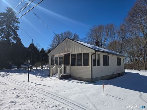 Photo of 12 Pine Street, Waterford, CT 06385 (MLS # 24154336)