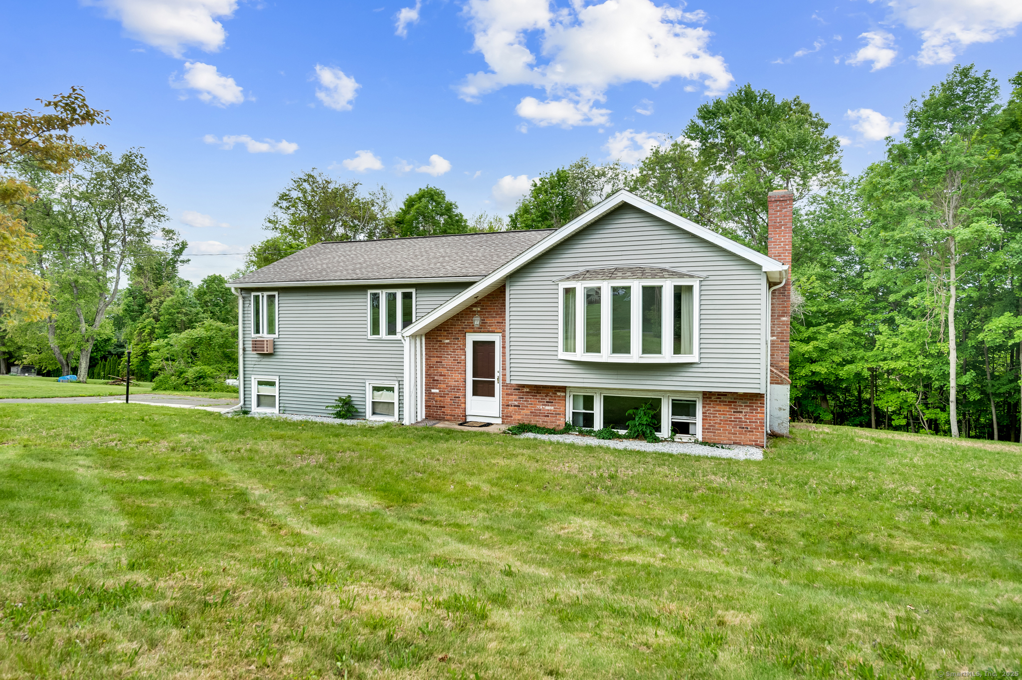 18 Hillcrest Drive