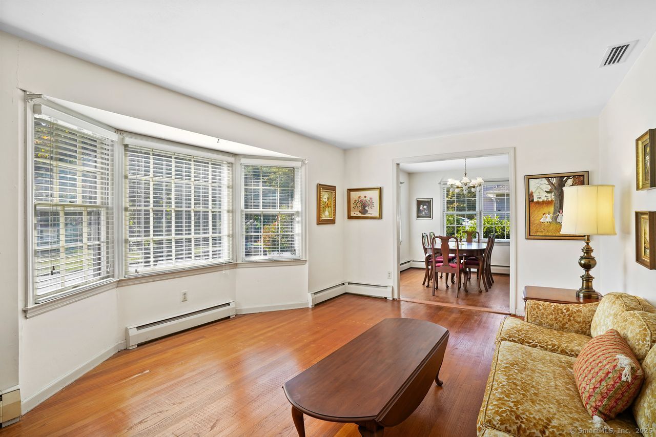 10 Aragon Drive