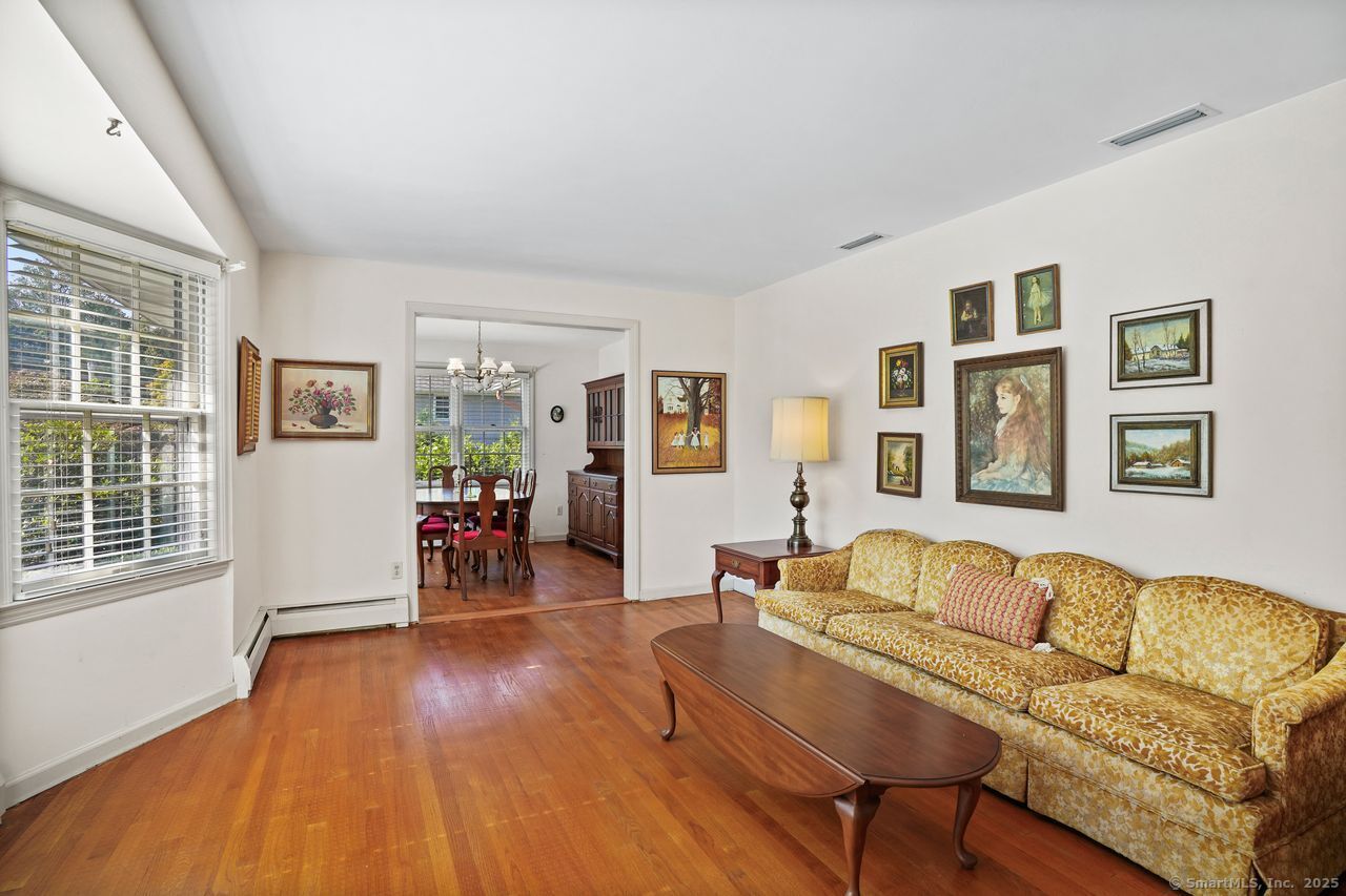 10 Aragon Drive