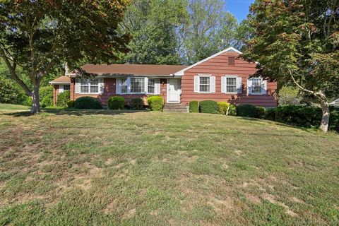 10 Aragon Drive Trumbull CT 06611