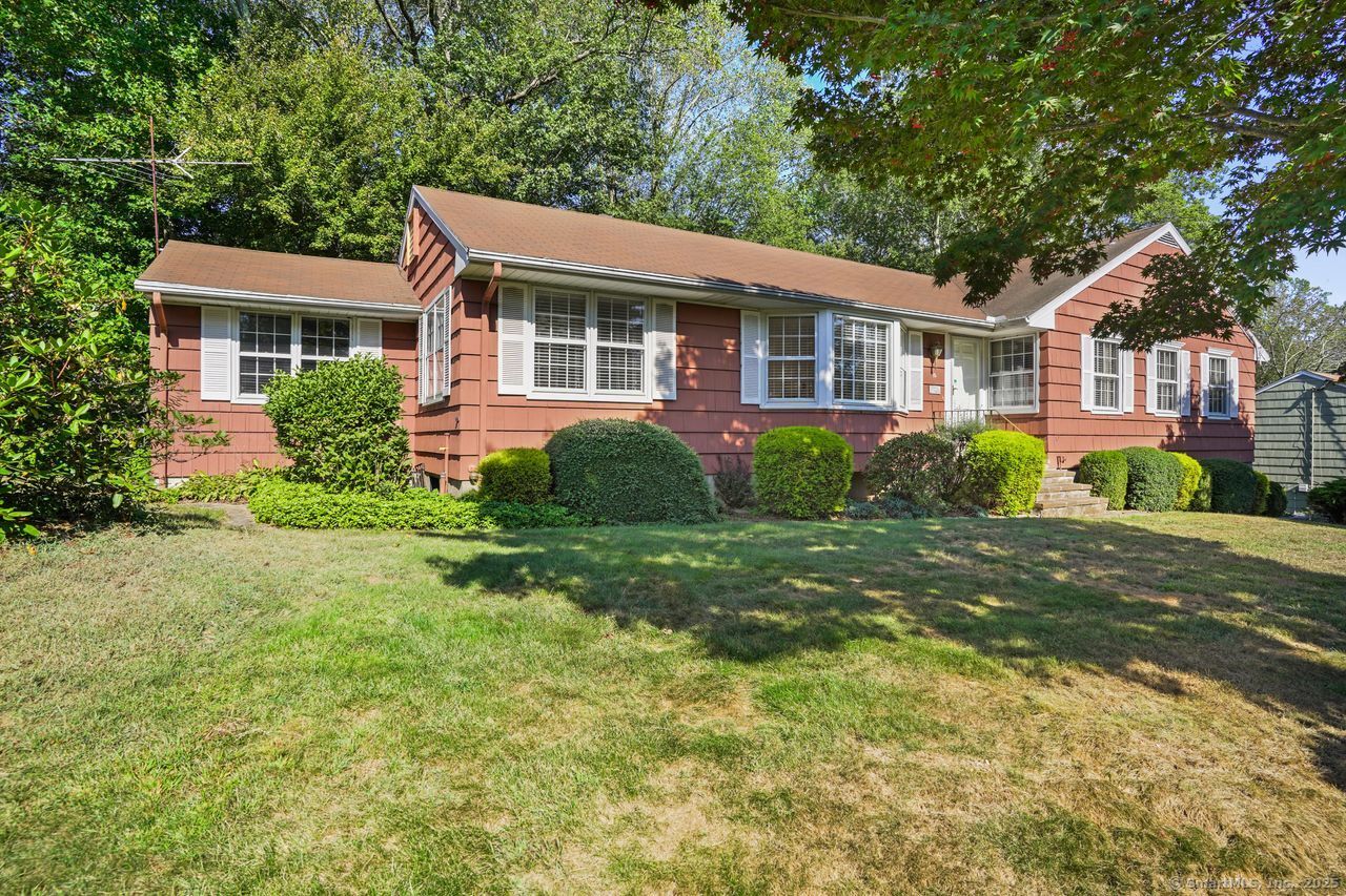 10 Aragon Drive